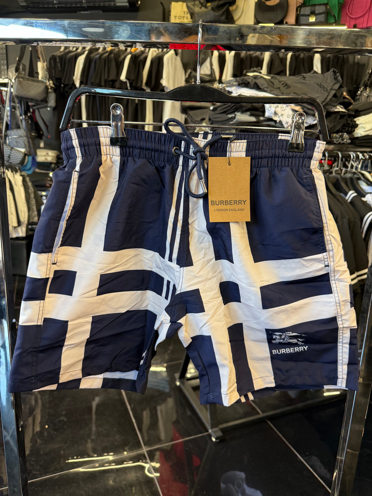 Sales ΜΑΓΙΟ - 12