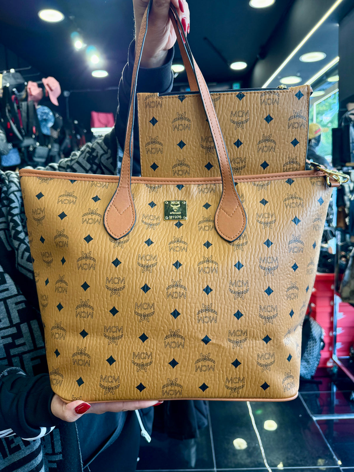 new arrivals τσάντα MCM