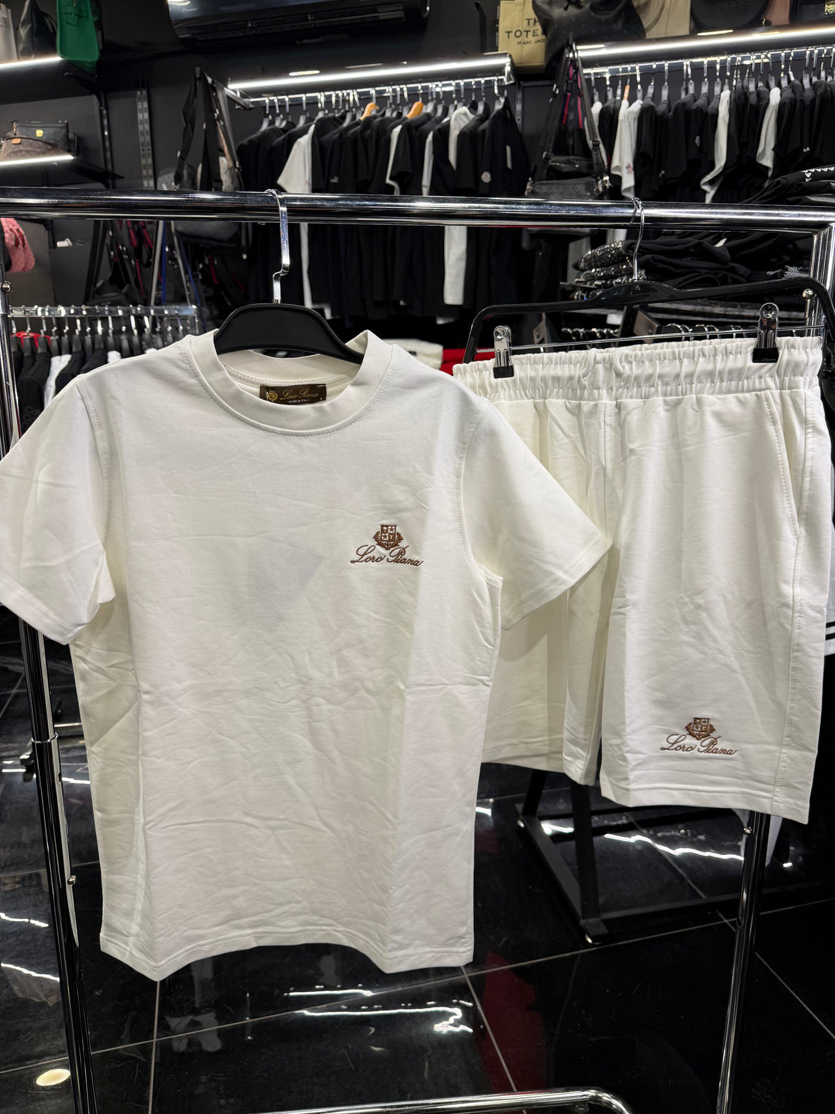 Sales Σετακι - loro piana 106