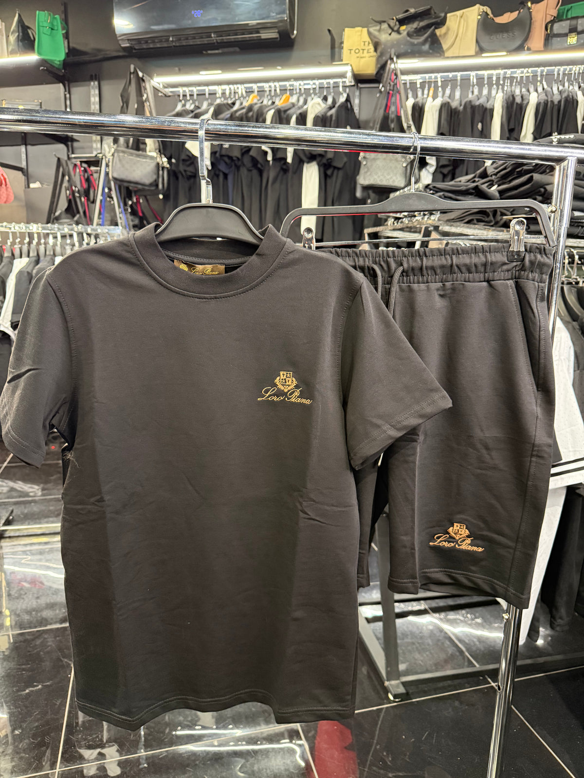 Sales Σετακι - loro piana 105