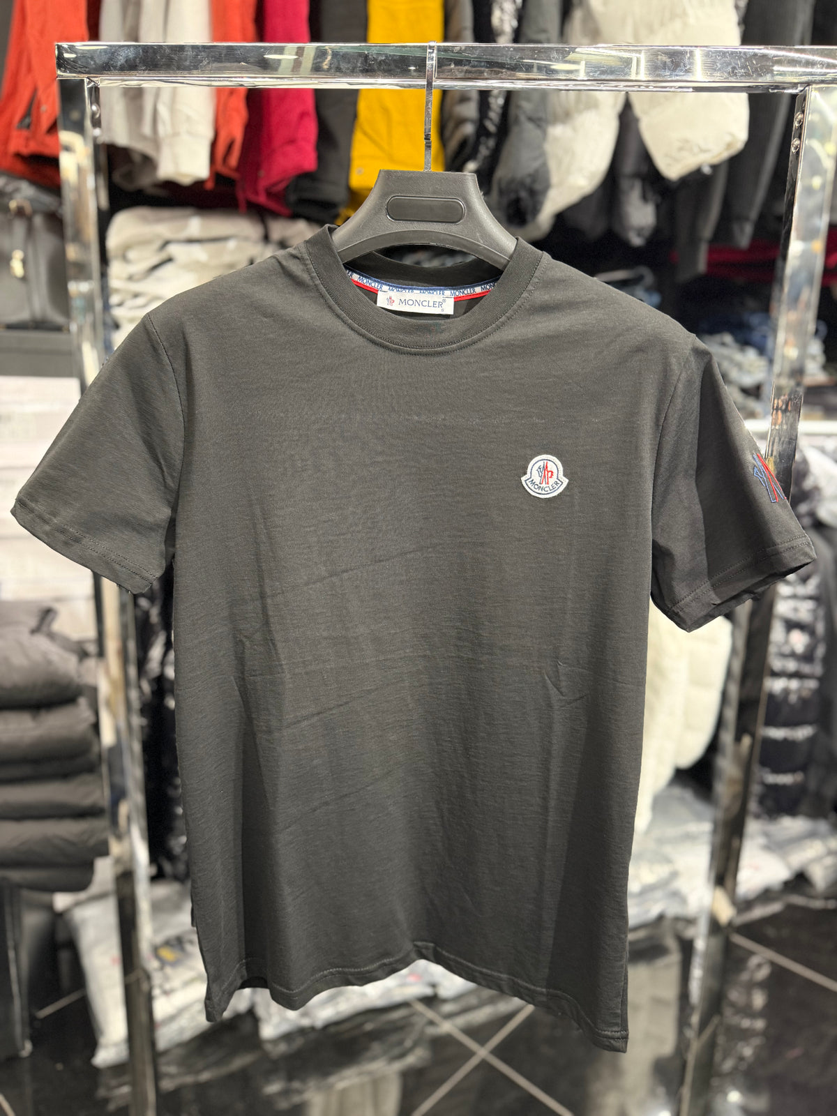 Sales t-shirt 136